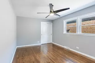 8139 S Exchange Ave, Chicago, IL 60617 - Photo 14