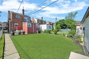 3648 W 68th Pl, Chicago, IL 60629 - Photo 2