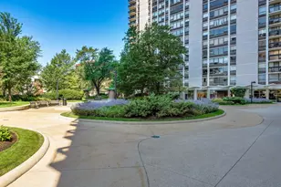 1455 N Sandburg Terrace, Chicago, IL 60610 - Photo 30