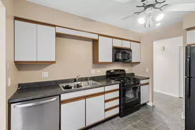 496 Stone Gate Circle, Schaumburg, IL 60193 - Photo 6