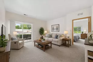 801 N McLean Blvd, Elgin, IL 60123 - Photo 2