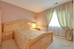 7 Oak Creek Dr, Buffalo Grove, IL 60089 - Photo 18