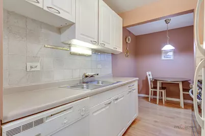 7 Oak Creek Drive #3703, Buffalo Grove, IL 60089 - Photo 16