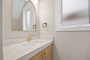 3633 S Emerald Ave, Chicago, IL 60609 - Photo 14