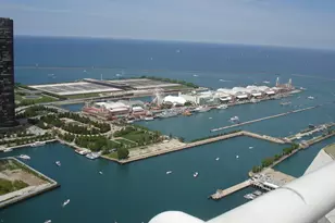 195 N Harbor Dr, Chicago, IL 60601 - Photo 16