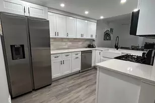 10561 Palos Pl, Palos Hills, IL 60465 - Photo 10