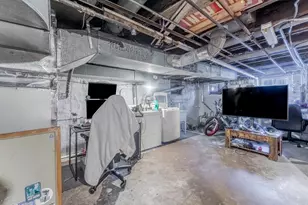 131 N Gifford St, Elgin, IL 60120 - Photo 16