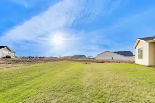 2911 Briargate Dr, Lindenhurst, IL 60046 - Photo 20