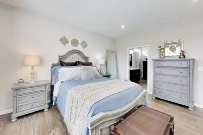 2911 Briargate Drive, Lindenhurst, IL 60046 - Photo 10