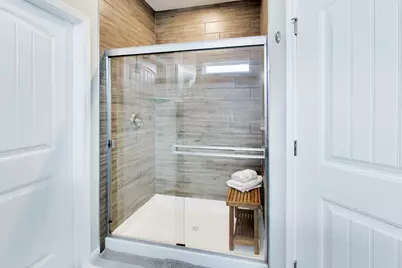 2911 Briargate Drive, Lindenhurst, IL 60046 - Photo 12