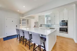 1727 W Henderson St, Chicago, IL 60657 - Photo 12