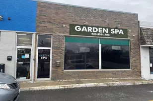 433 Ogden Ave, Downers Grove, IL 60515 - Photo 1