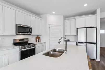 5745 Hunter Drive, Racine, WI 53406 - Photo 6