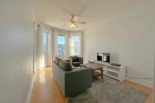 2442 N Ashland Ave, Chicago, IL 60614 - Photo 2