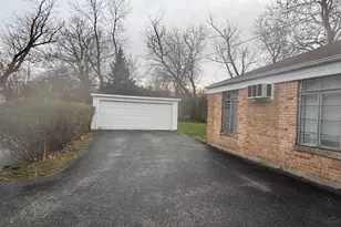 2223 Hawthorne Rd, Homewood, IL 60430 - Photo 4