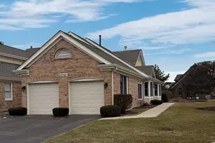 10709 Hollow Tree Rd, Orland Park, IL 60462 - Photo 2