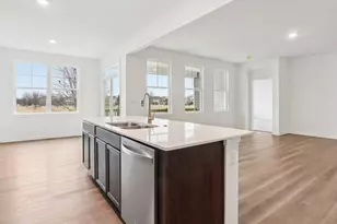 5746 Hunter Dr, Racine, WI 53406 - Photo 6