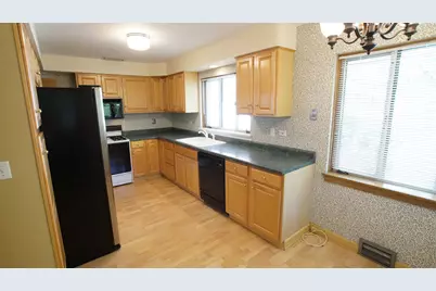 459 Highcrest Drive, Wilmette, IL 60091 - Photo 8