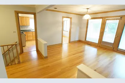 459 Highcrest Drive, Wilmette, IL 60091 - Photo 2