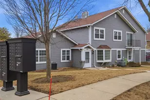 460 N Lake Shore Dr, Palatine, IL 60067 - Photo 2