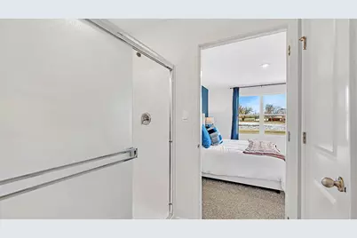 5760 Hunter Drive, Racine, WI 53406 - Photo 14