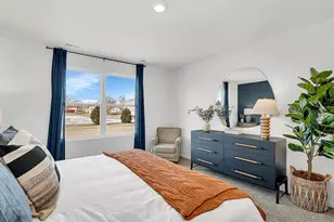 5760 Hunter Dr, Racine, WI 53406 - Photo 12