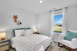 5760 Hunter Dr, Racine, WI 53406 - Photo 16