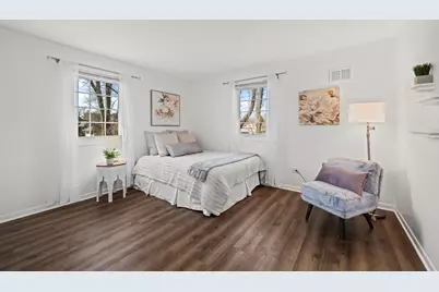 1320 N Douglas Avenue, Arlington Heights, IL 60004 - Photo 32