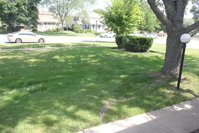 410 Ashwood Court, Vernon Hills, IL 60061 - Photo 30