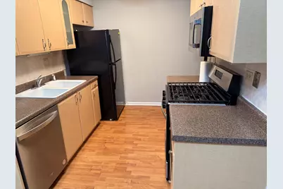 410 Ashwood Court, Vernon Hills, IL 60061 - Photo 22