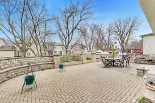 1021 Warwick Cir S, Hoffman Estates, IL 60169 - Photo 46