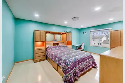 1021 Warwick Circle S, Hoffman Estates, IL 60169 - Photo 22