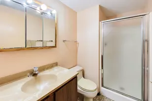 1021 Warwick Cir S, Hoffman Estates, IL 60169 - Photo 42