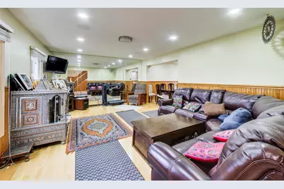 1021 Warwick Circle S, Hoffman Estates, IL 60169 - Photo 8