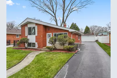 216 N Lombard Avenue, Lombard, IL 60148 - Photo 1