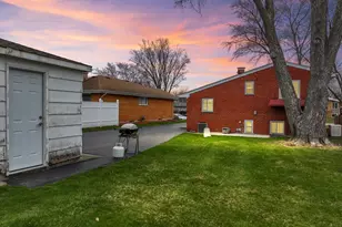 216 N Lombard Ave, Lombard, IL 60148 - Photo 24