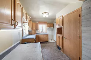 105 Seiler St, Martinton, IL 60951 - Photo 8