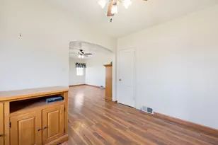 105 Seiler St, Martinton, IL 60951 - Photo 6