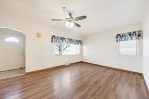 105 Seiler St, Martinton, IL 60951 - Photo 2