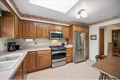 [Address not provided], Northfield, IL 60093 - Photo 8