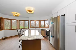 7834 W Forest Hill Ct, Palos Heights, IL 60463 - Photo 2