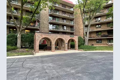 35 S Baybrook Drive #610, Palatine, IL 60074 - Photo 2