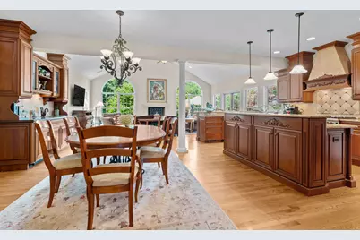 716 Old Westbury Court, Crystal Lake, IL 60012 - Photo 6