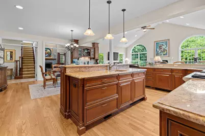 716 Old Westbury Court, Crystal Lake, IL 60012 - Photo 4