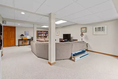 716 Old Westbury Court, Crystal Lake, IL 60012 - Photo 34