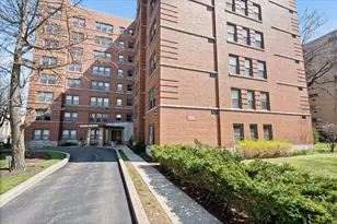 1585 Ridge Ave, Evanston, IL 60201 - Photo 2