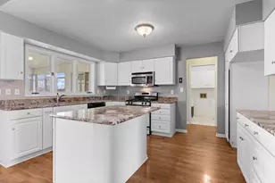 144 Glen Abbey Dr, Rockford, IL 61107 - Photo 4