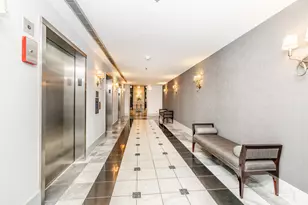 70 W Huron St, Chicago, IL 60654 - Photo 4