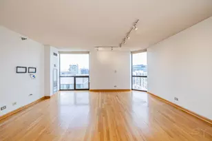 70 W Huron St, Chicago, IL 60654 - Photo 12