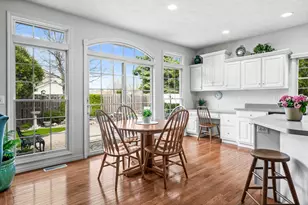 8 Sable Oaks Ct, Bloomington, IL 61704 - Photo 20